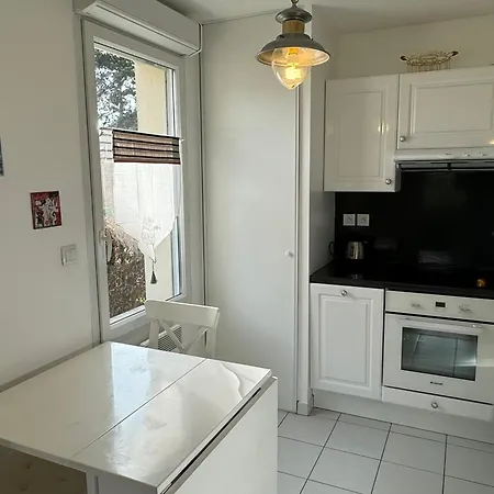 Moderne T2, Rez-de-jardin, Proche Et Centre Ville, Parking, Wifi, Animaux Acceptes